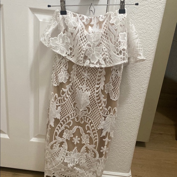 Vici White Lace strapless Dress - Picture 2 of 5